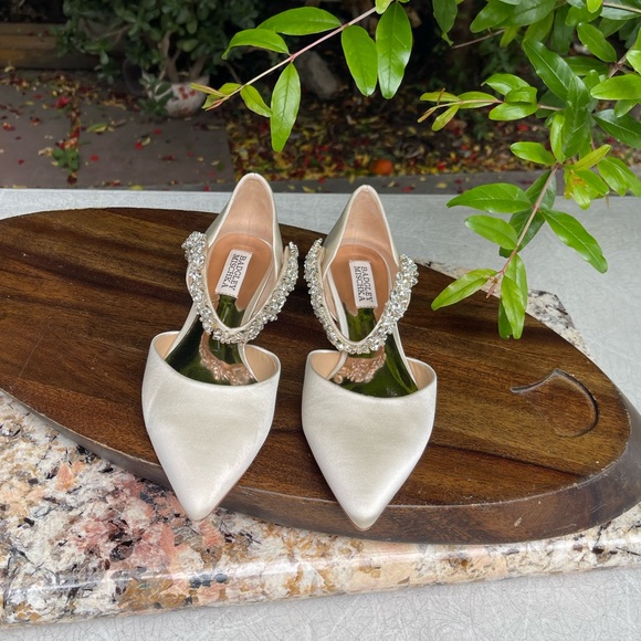Badgley Mischka Embellished Pointy Toe Mary Jane size 6 $215 - Picture 7 of 9